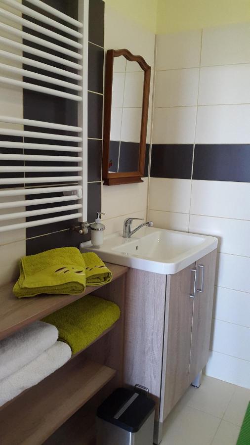 Apartman Ella - Tabor -Cz - U Stadionu Miru 1735 ภายนอก รูปภาพ